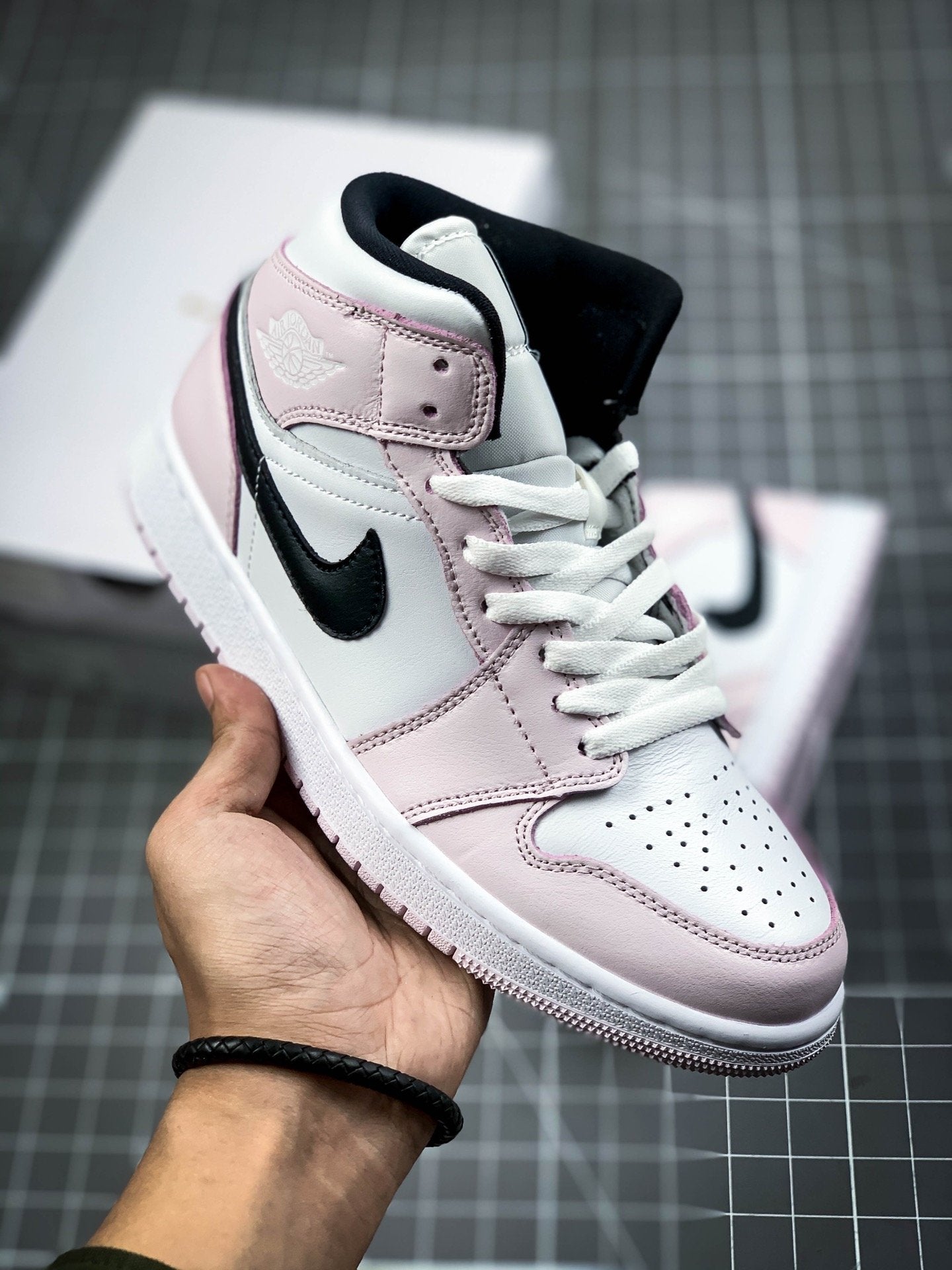 AIR JORDAN 1 MID BARELY ROSE/WHITE/BLACK