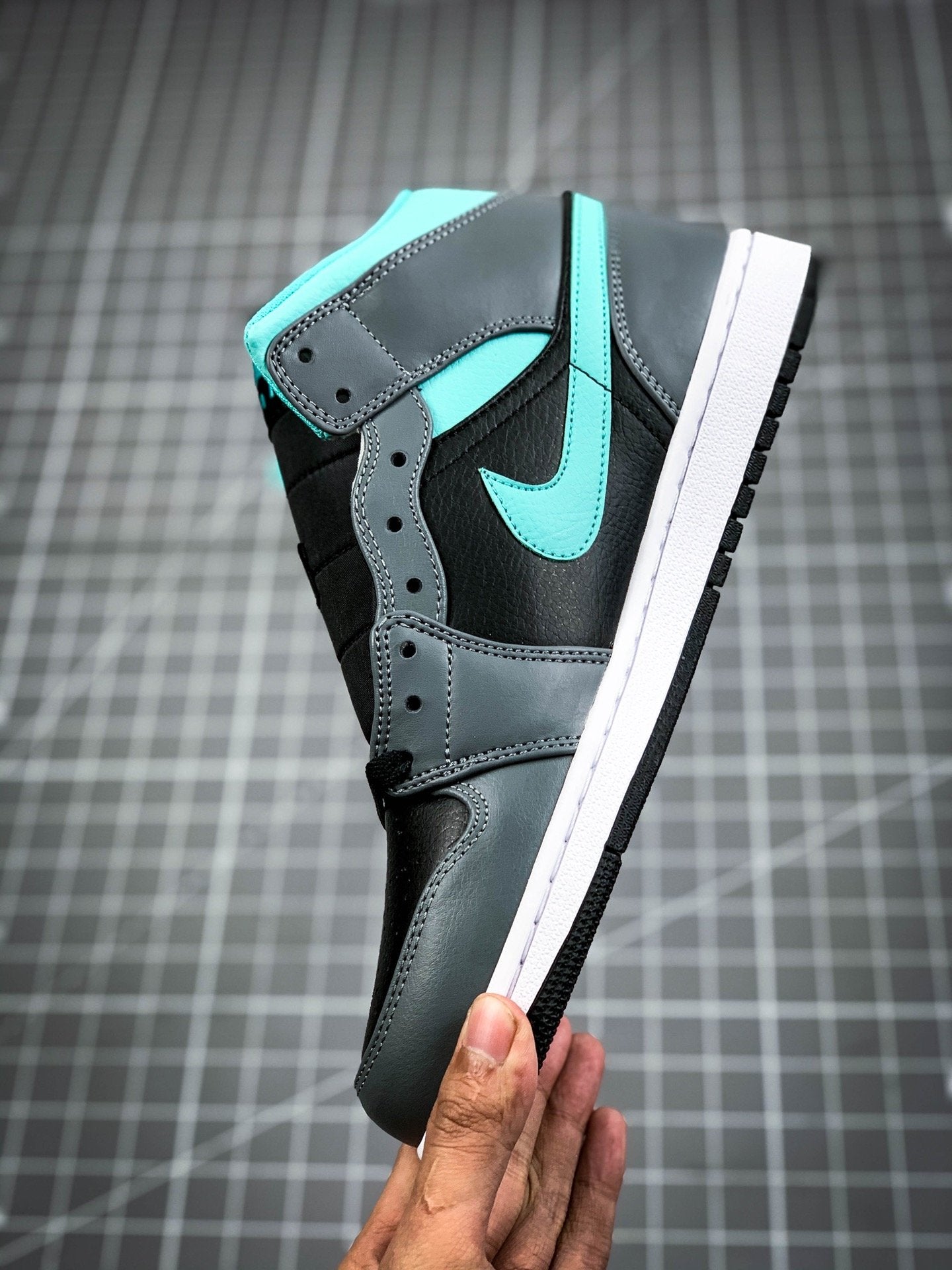 AIR JORDAN 1 MID GREY/AQUA BLUE/WHITE