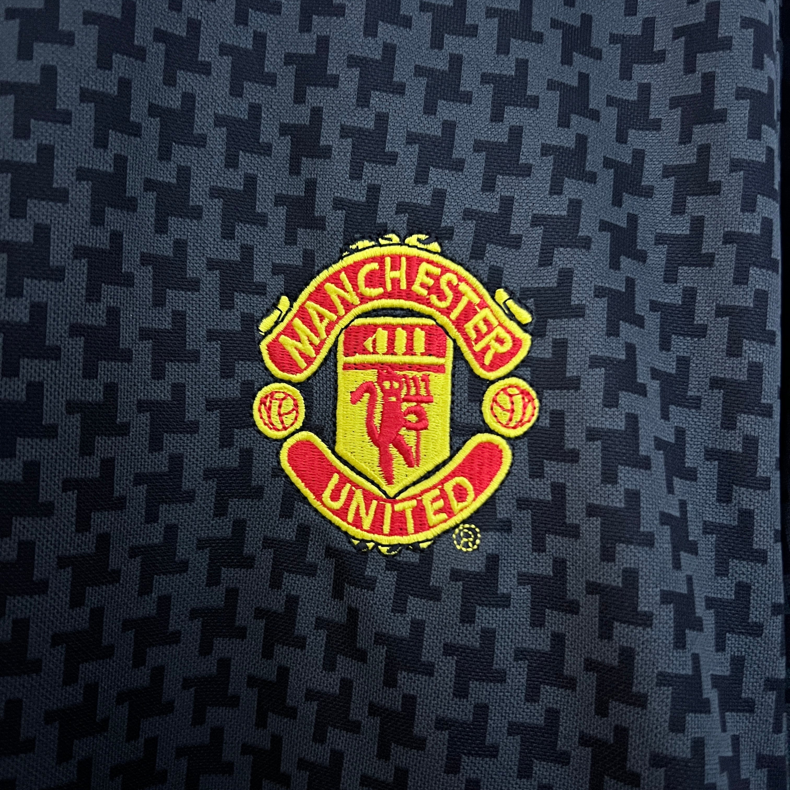 Manchester United Away - Vintage 03/05