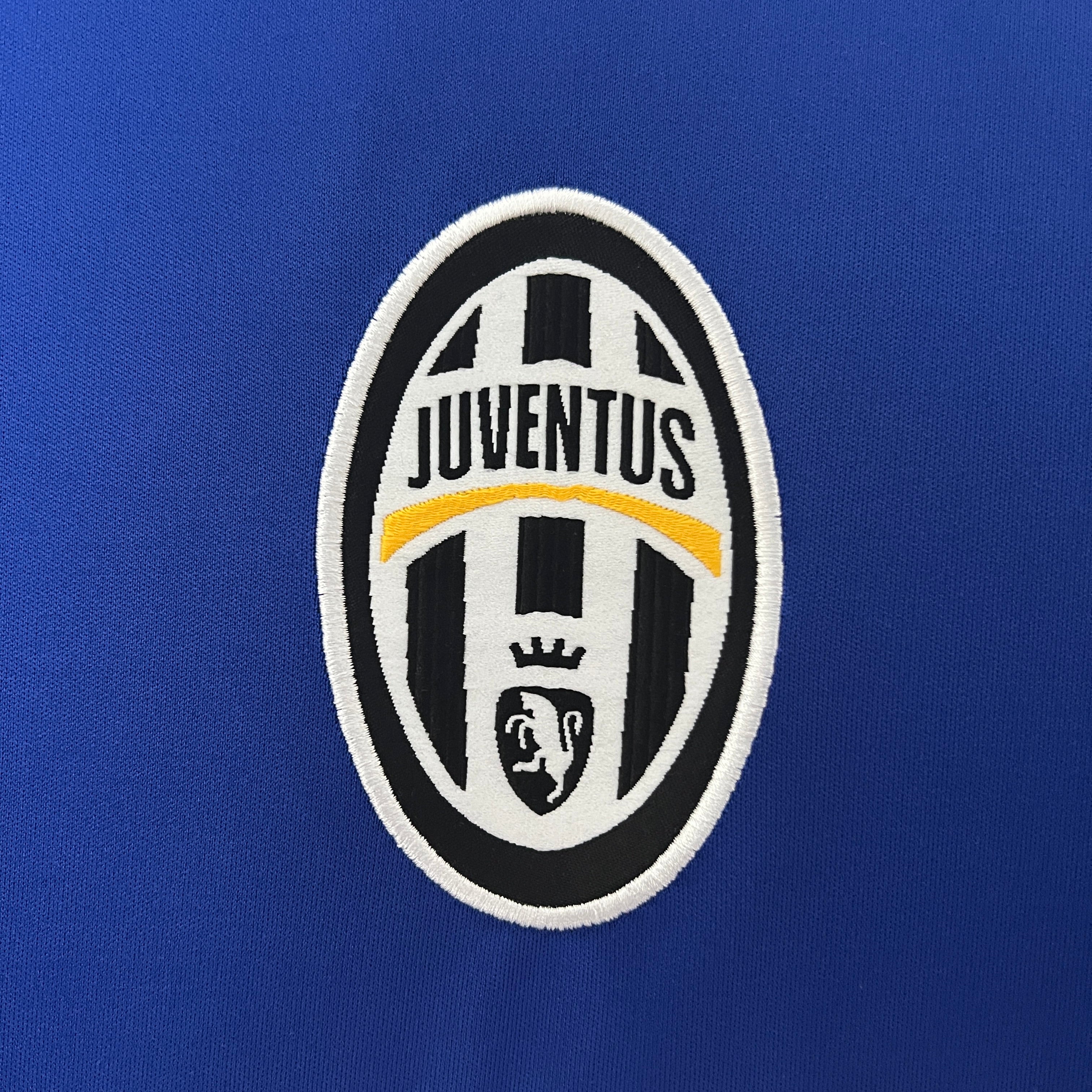 Juventus Away - 04/05 Vintage