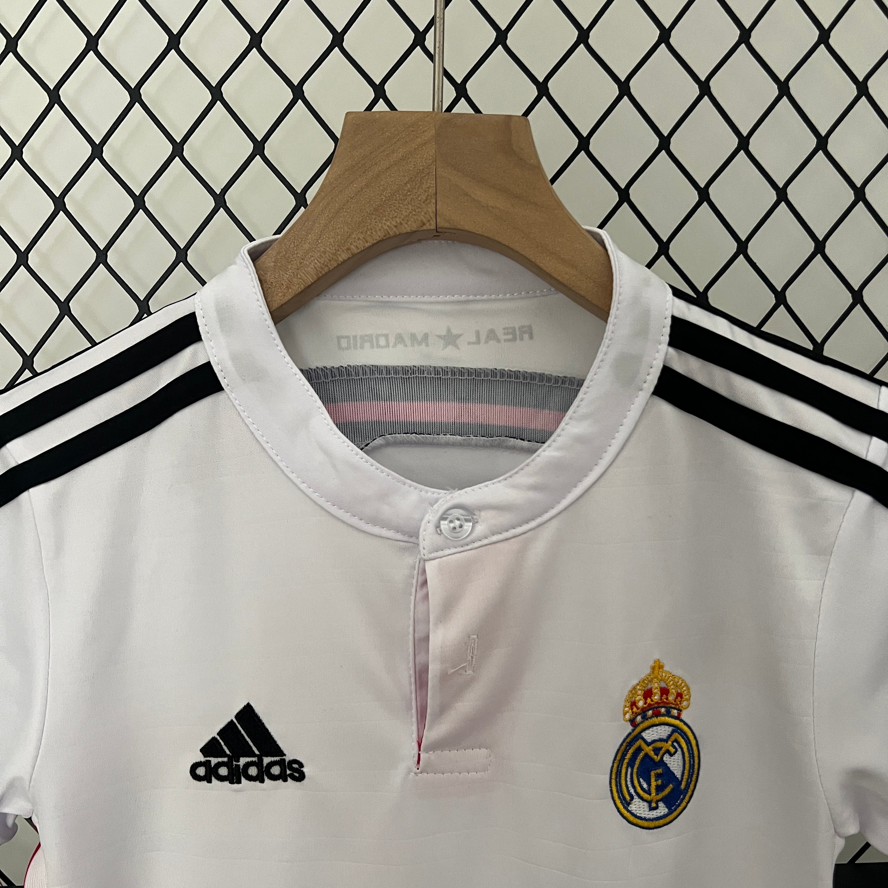 Kit Bambino - Real Madrid Vintage 14/15