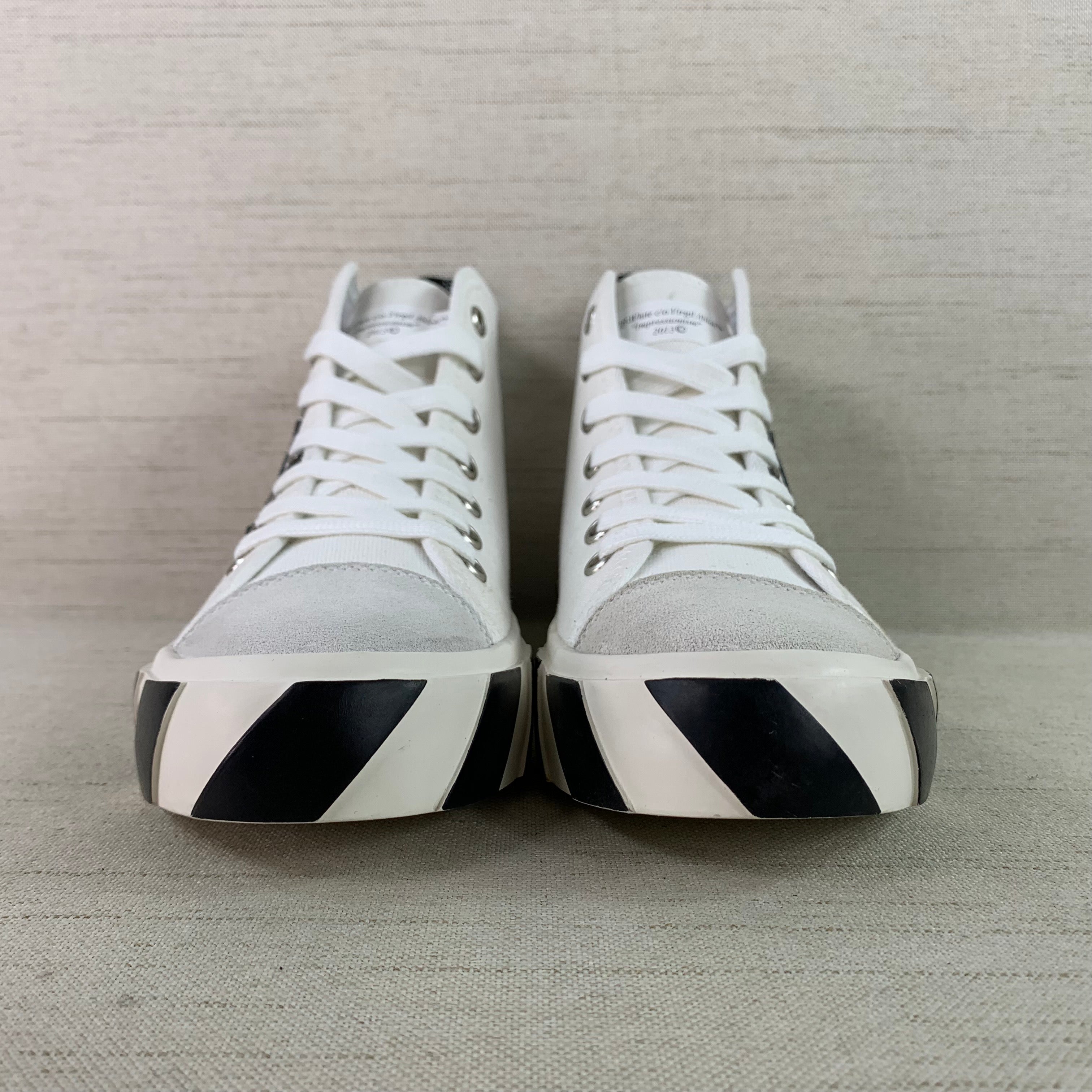 Off-White Sneaker