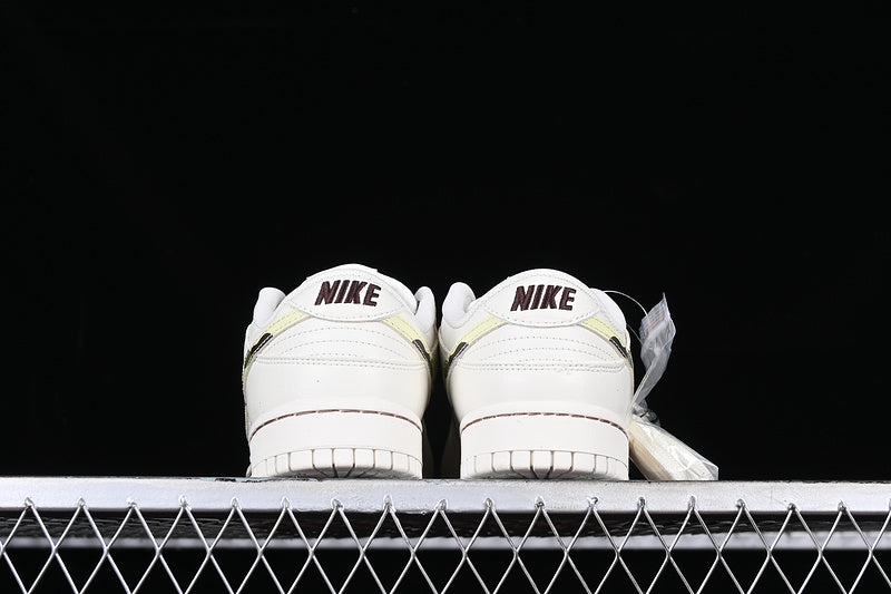 SB DUNK LOW OFF WHITE/CAMOUFLAGE