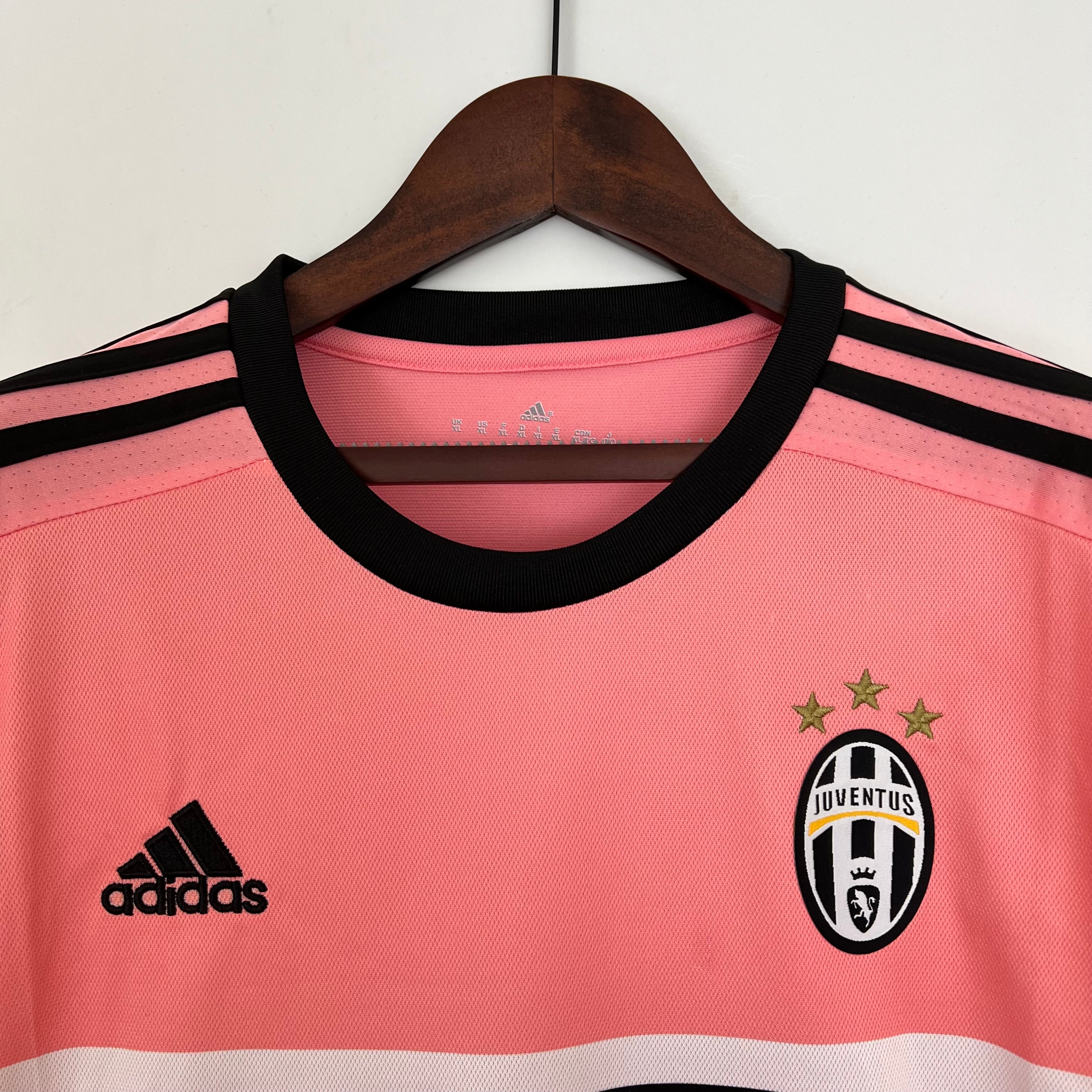 Juventus Away - 15/16 Vintage