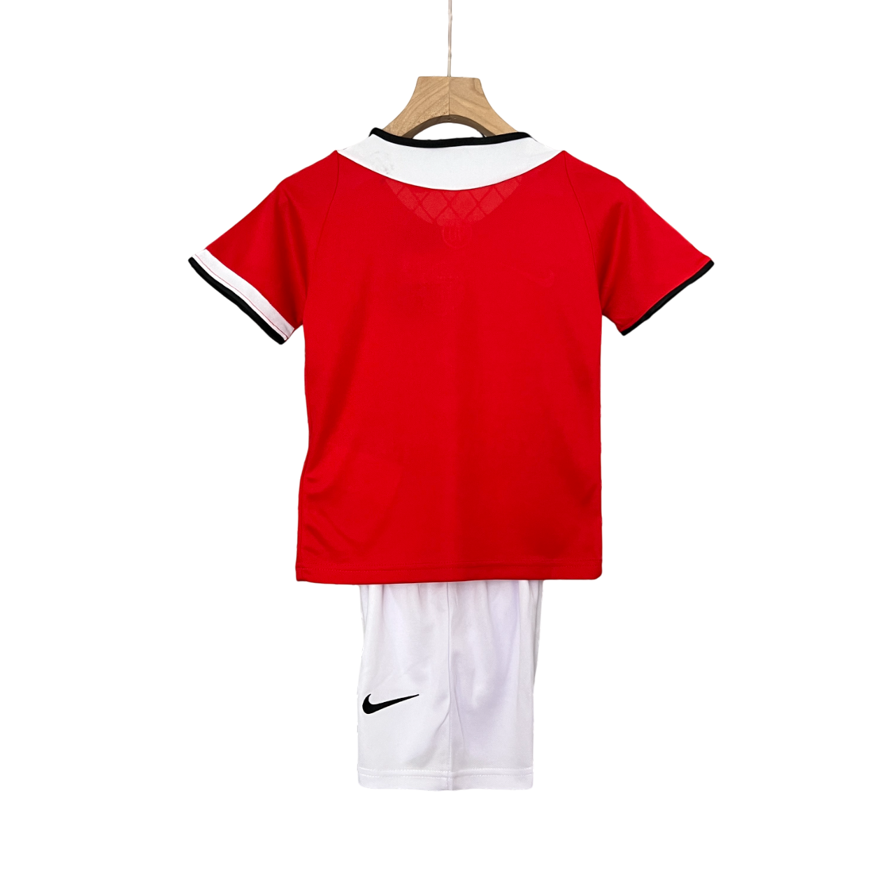 Child Kit - Manchester United 05/06