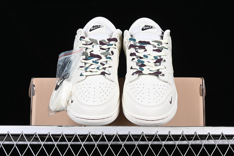 SB DUNK LOW OFF WHITE/CAMOUFLAGE