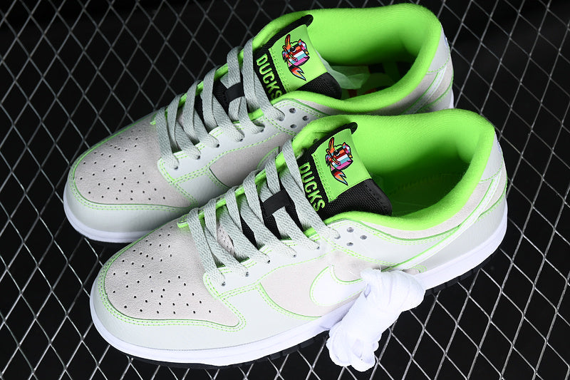 DUNK LOW UNIVERSITY OF OREGON WHITE/GREY/GREEN