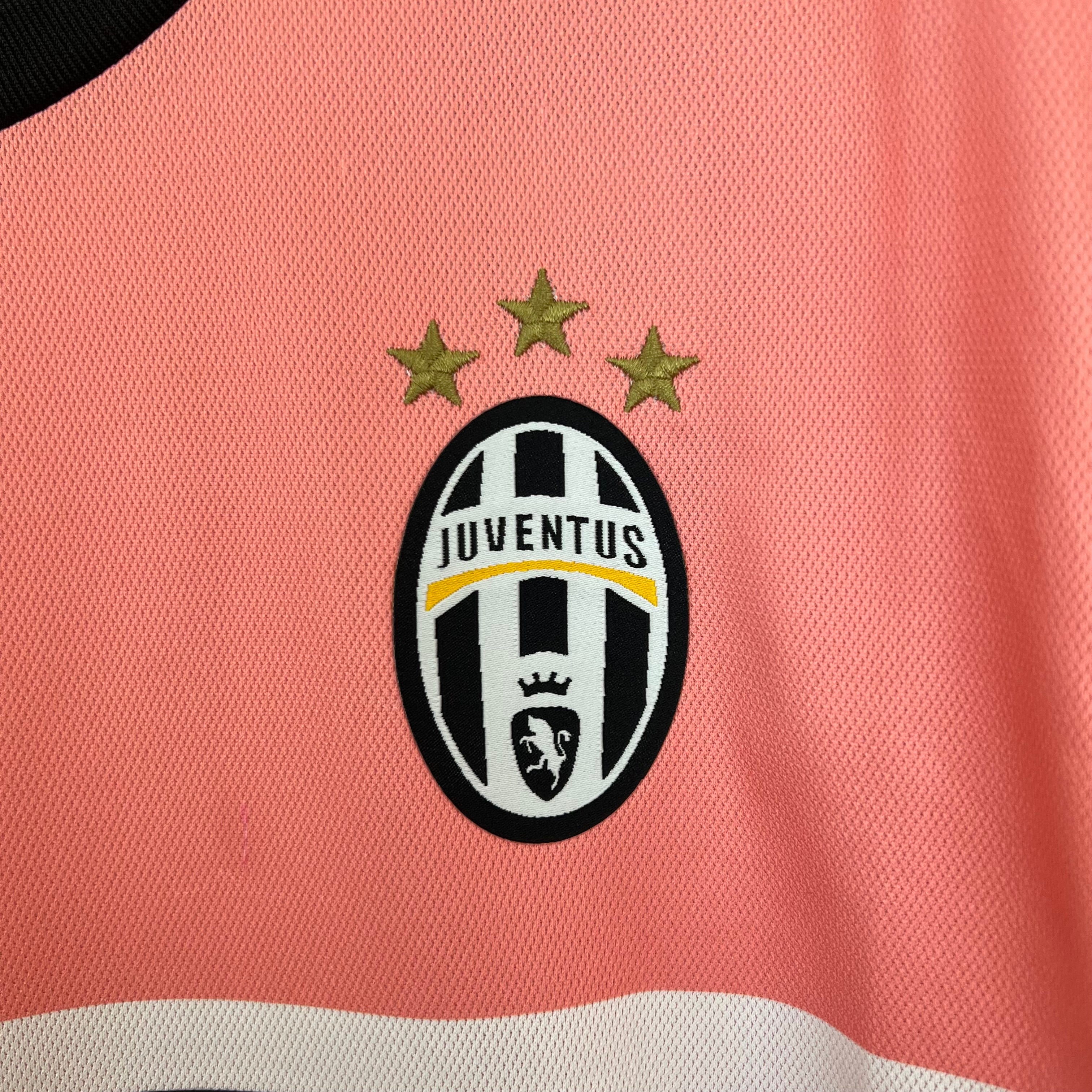 Juventus Away - 15/16 Vintage