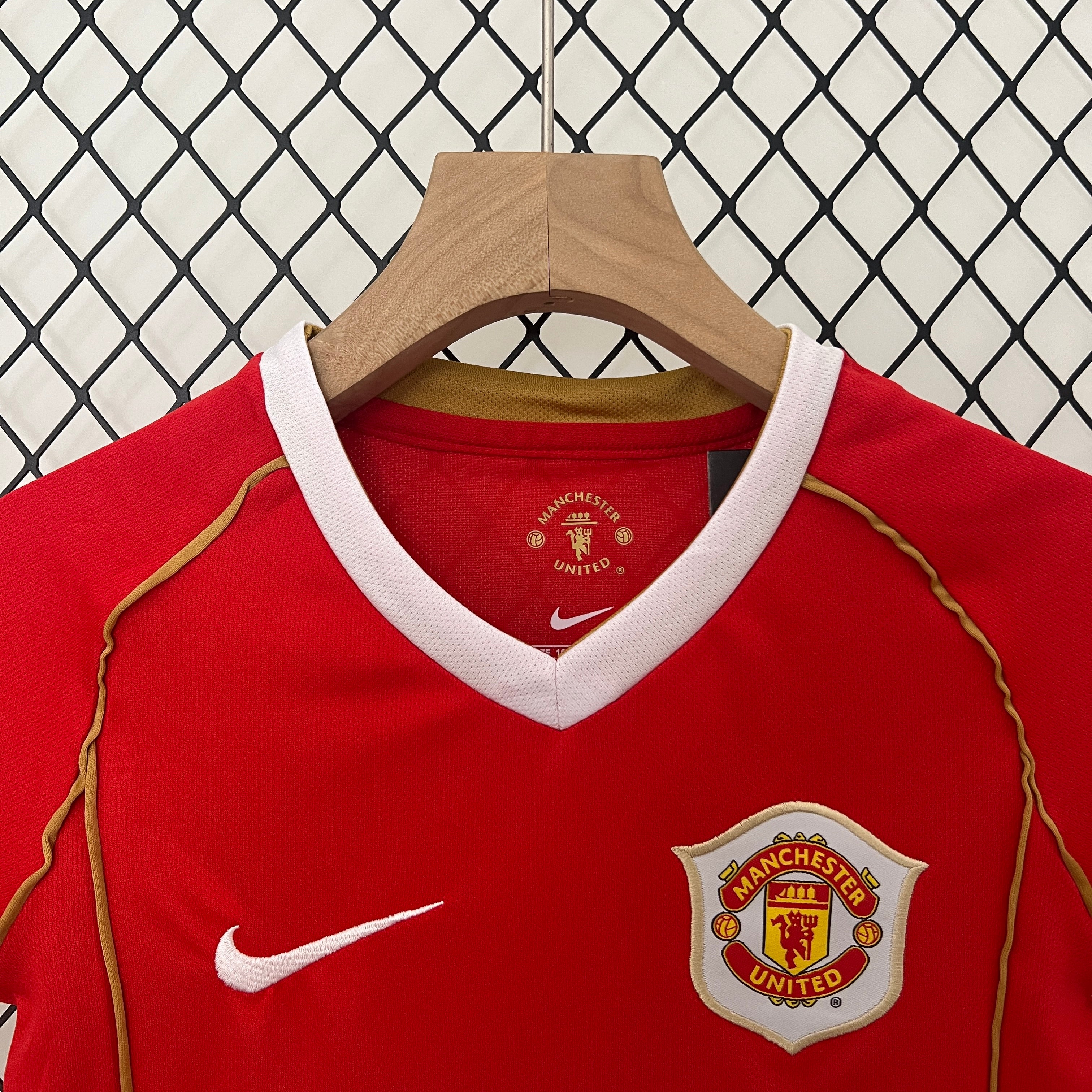 Kit Bambino - Manchester United 06/07