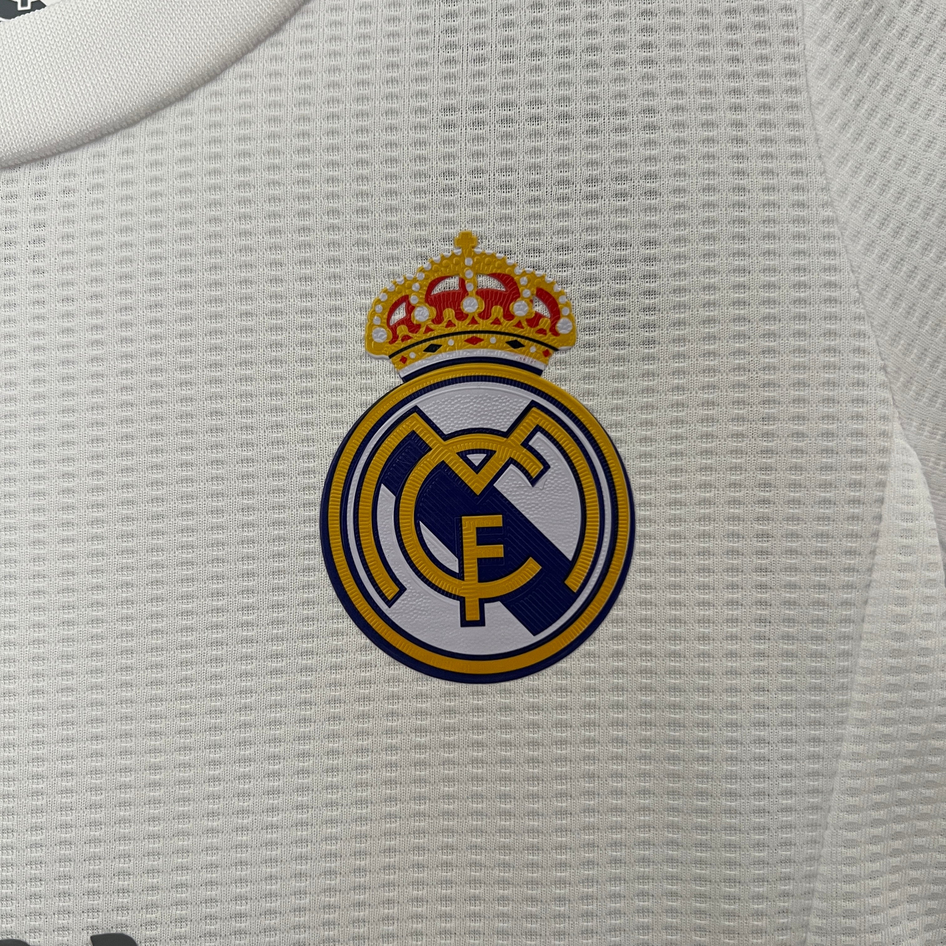 Kit Bambino - Real Madrid Vintage 15/16