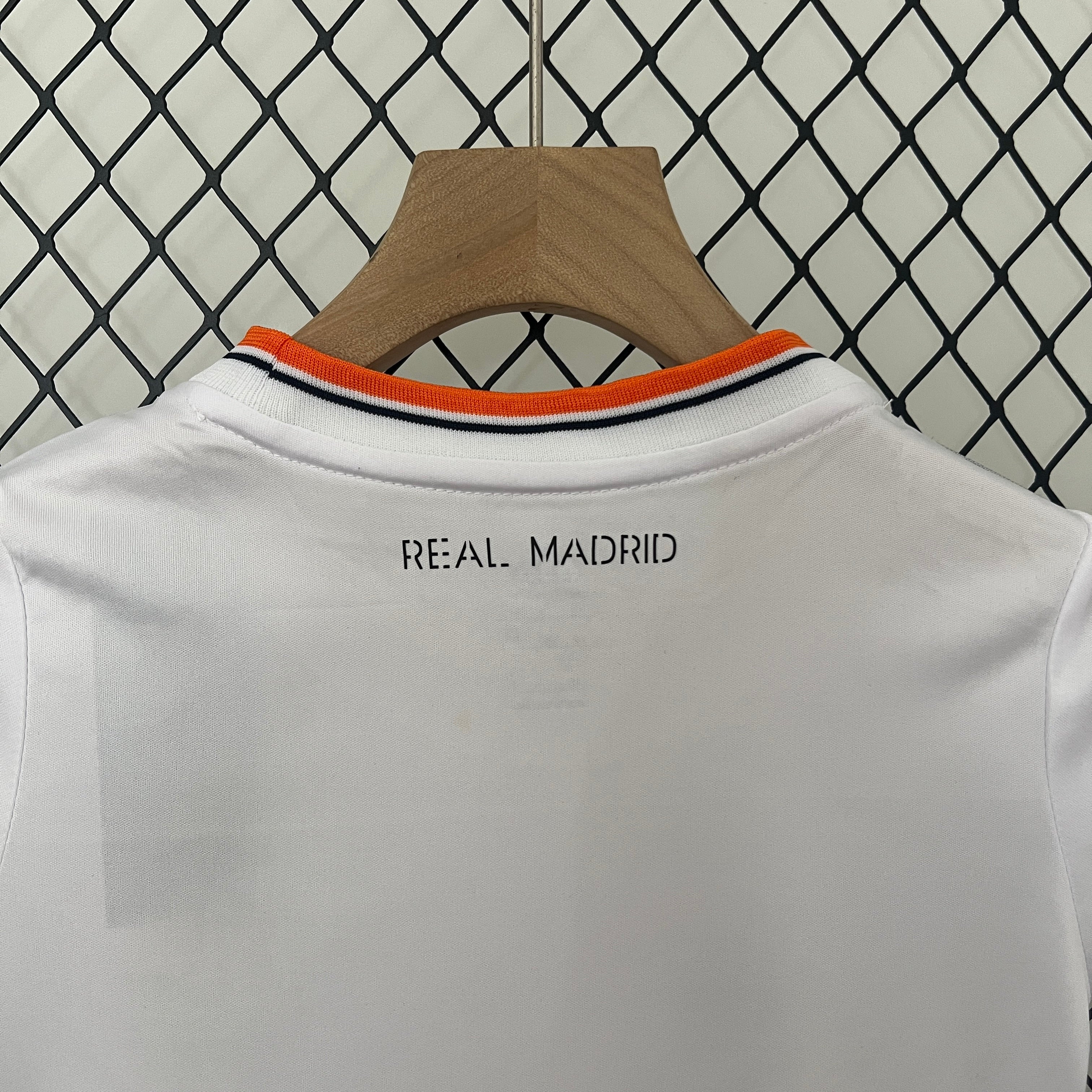 Kit Bambino - Real Madrid Vintage 13/14