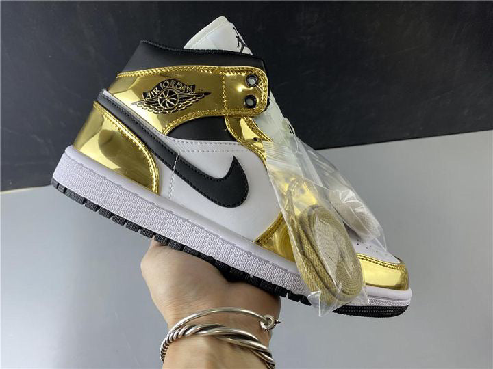 Air Jordan 1 Gold