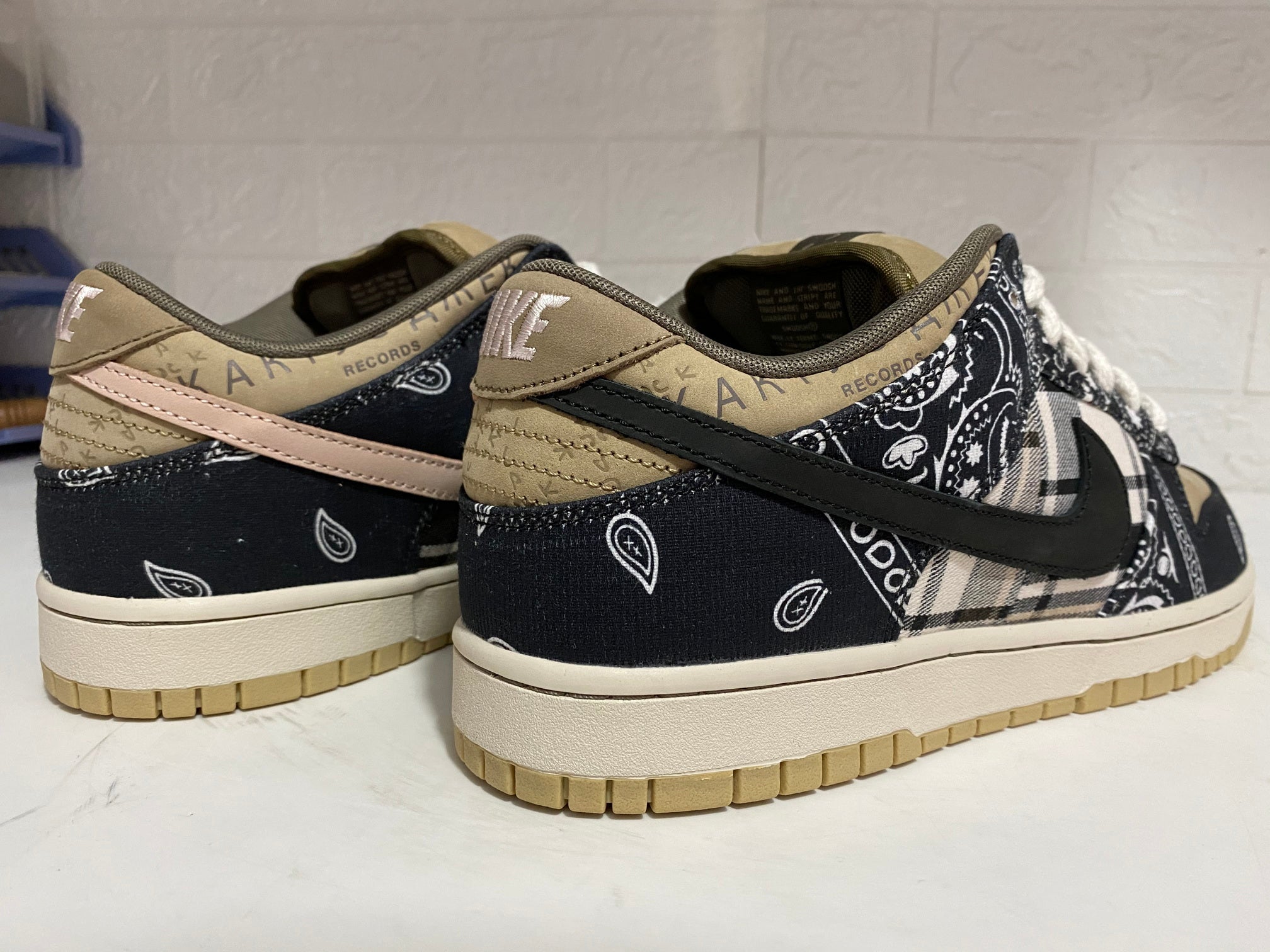 LJR SB Duck Low "Travis Scott"