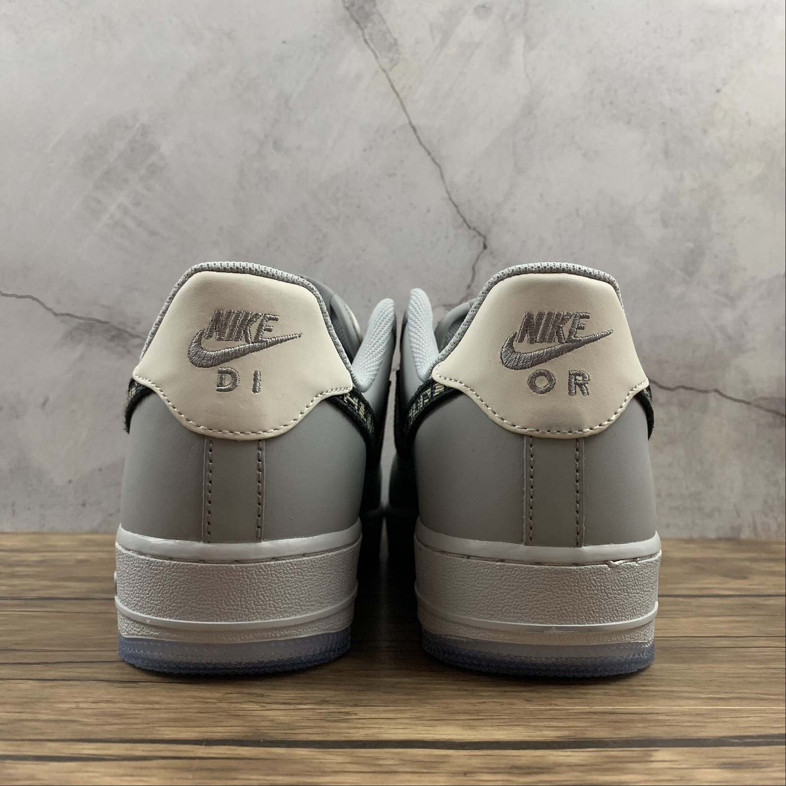 Nike Air Force 1 x Dior