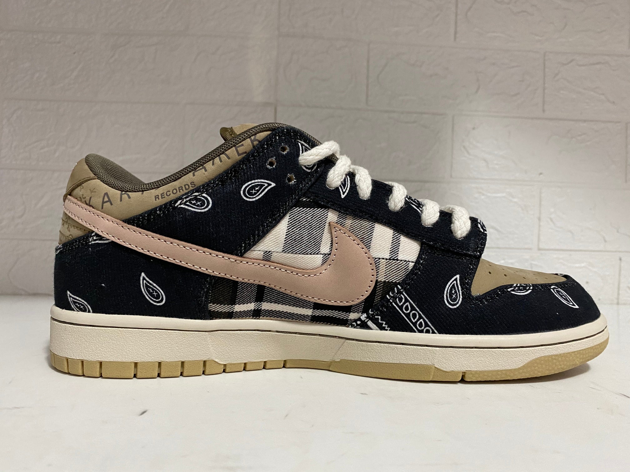 LJR SB Duck Low "Travis Scott"