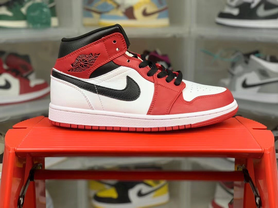 AIR JORDAN 1 MID gym red