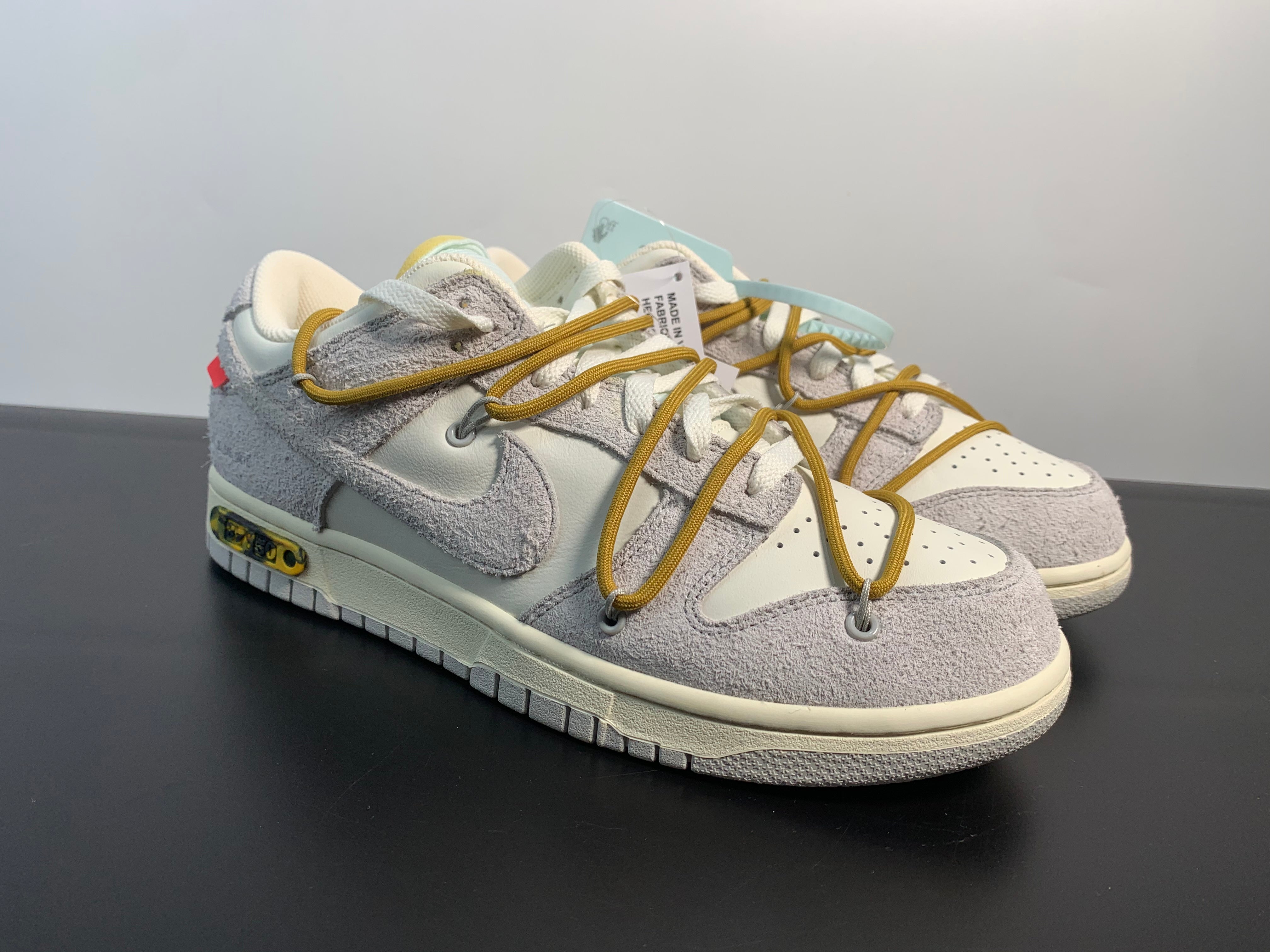 Dunk Low Off-White